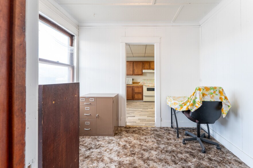 More Photos Of 250 Main St, Lander Theater Concert Hall For Sale