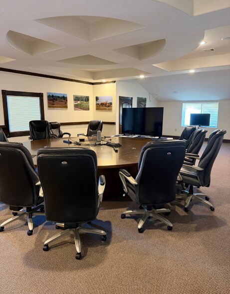 More Photos Of 14000 Old Richmond Rd, Sugar Land Warehouse For Lease