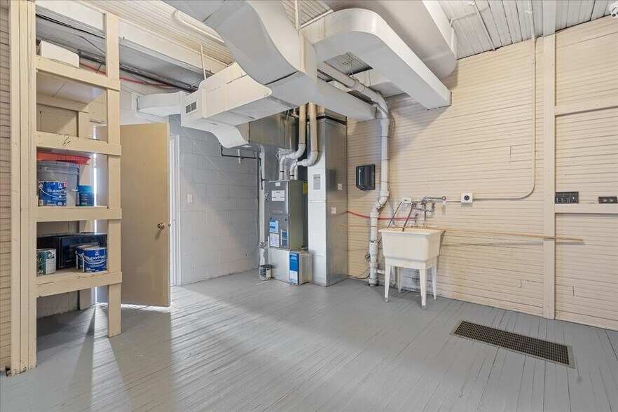 More Photos Of 601 E Lincolnway, Cheyenne Storefront Retail Residential For Sale