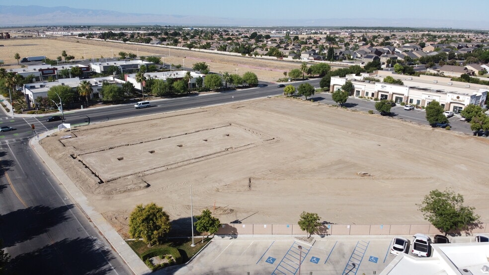 More Photos Of 8702 Harris Rd, Bakersfield Office For Lease