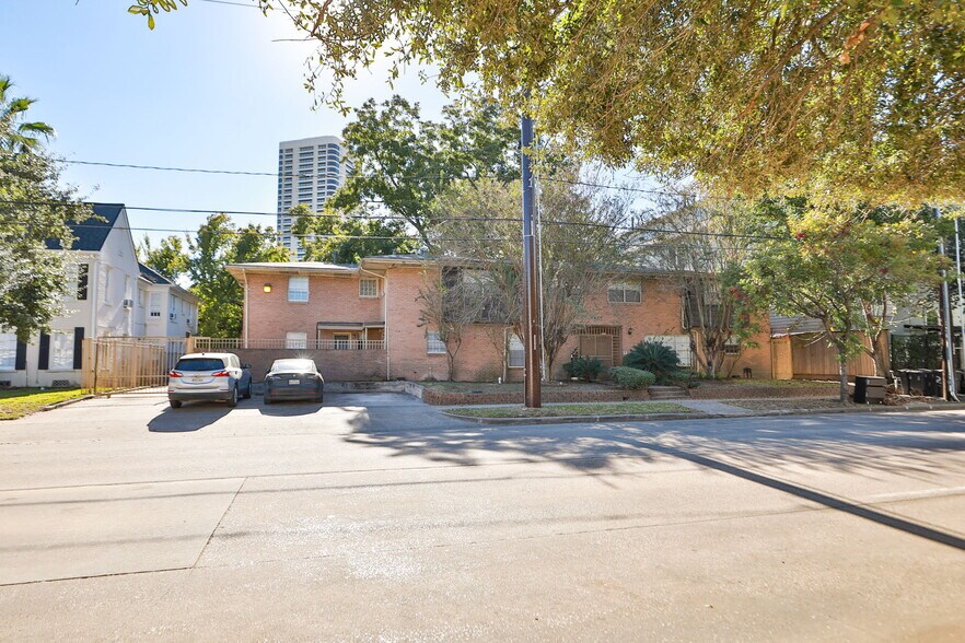 More Photos Of 1820 Binz St, Houston Apartments For Sale