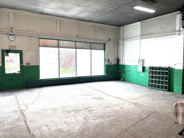 More Photos Of 714 River Ave, Emlenton Warehouse For Sale