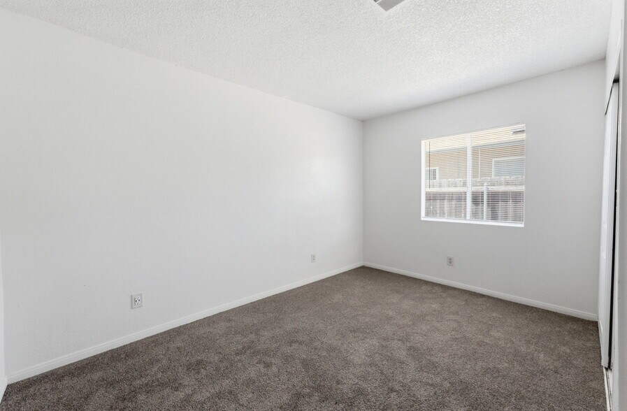 More Photos Of 559-565 61st St, San Diego Apartments For Sale