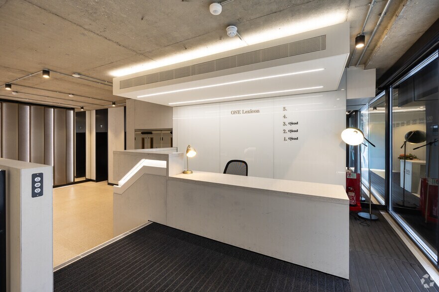 More Photos Of Charles Sq, Bracknell Coworking Space