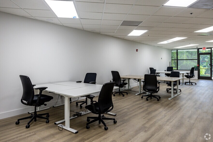 More Photos Of 1251 Arrow Pine Dr, Charlotte Coworking Space