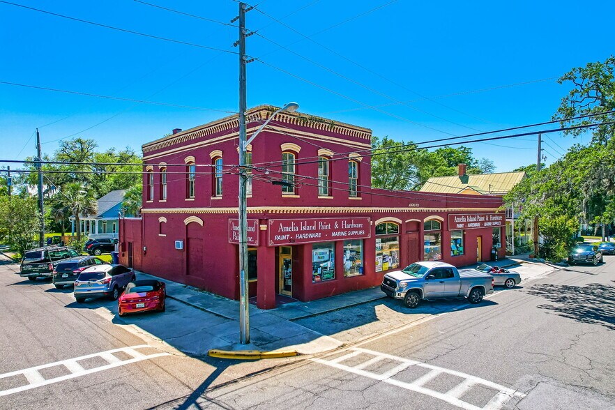 More Photos Of 516 Ash St, Fernandina Beach Freestanding For Lease