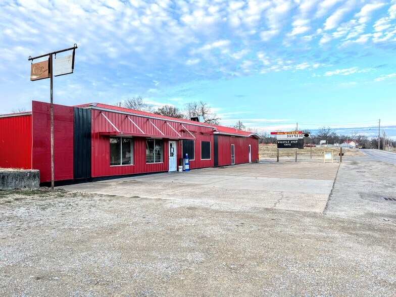 More Photos Of 131 N Front St, Park Hills Restaurant For Sale