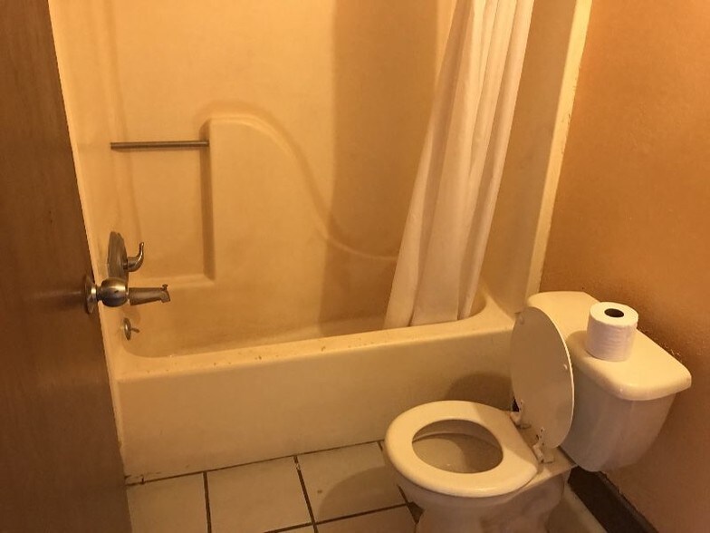 More Photos Of 3607 Hamilton Ave, Saint Louis Hotel For Sale