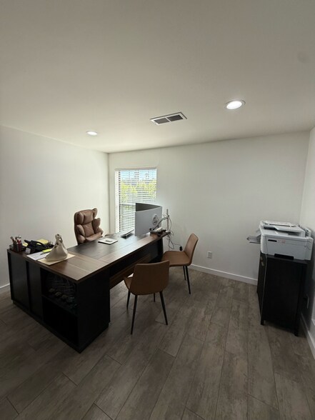 More Photos Of 207 W Alameda Ave, Burbank Office For Sale