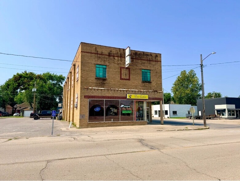 Primary Photo Of 150 W Yoakum Ave, Chaffee Storefront For Sale