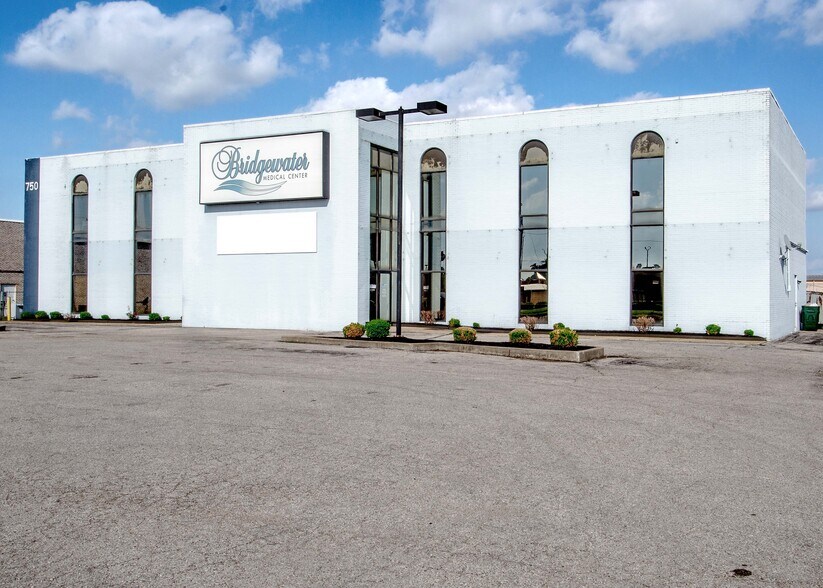 More Photos Of 750 Salem Dr, Owensboro Medical For Sale