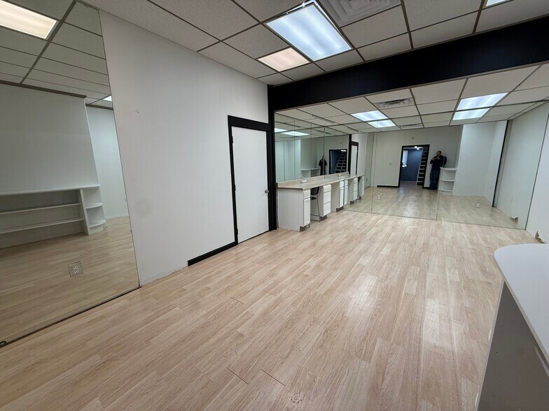 More Photos Of 18025 W Little York Rd, Katy Industrial For Lease