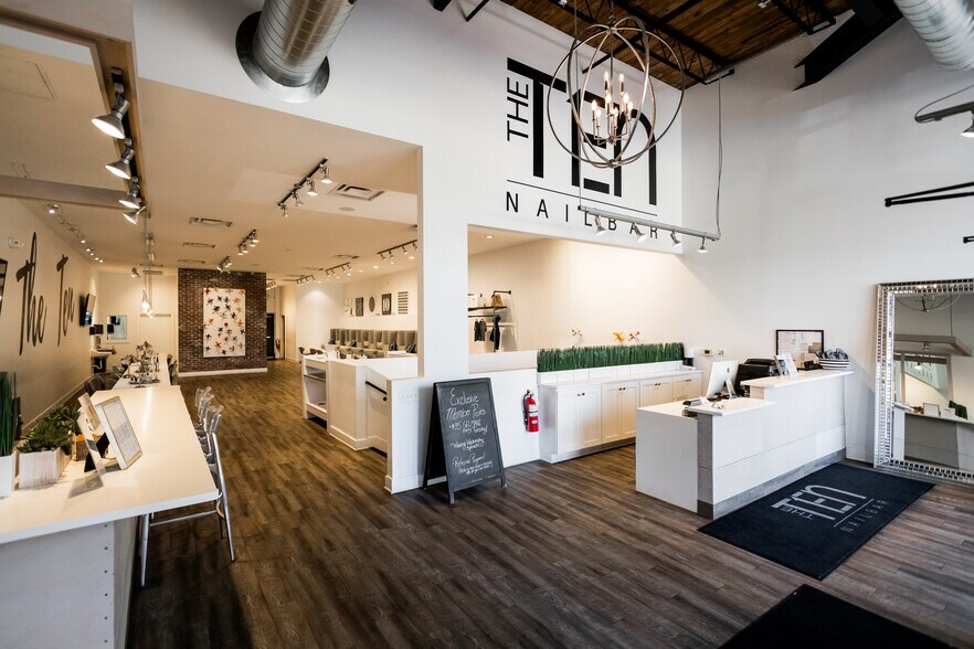 More Photos Of 6541 Woodward Ave, Detroit Storefront For Sale