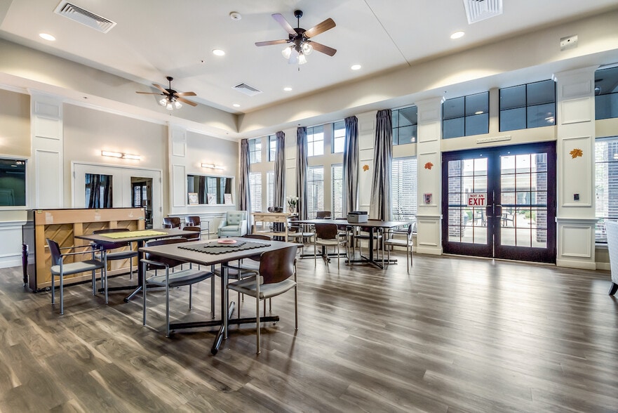 More Photos Of 3450 Wagon Wheel Rd, Garland Assisted Living For Sale