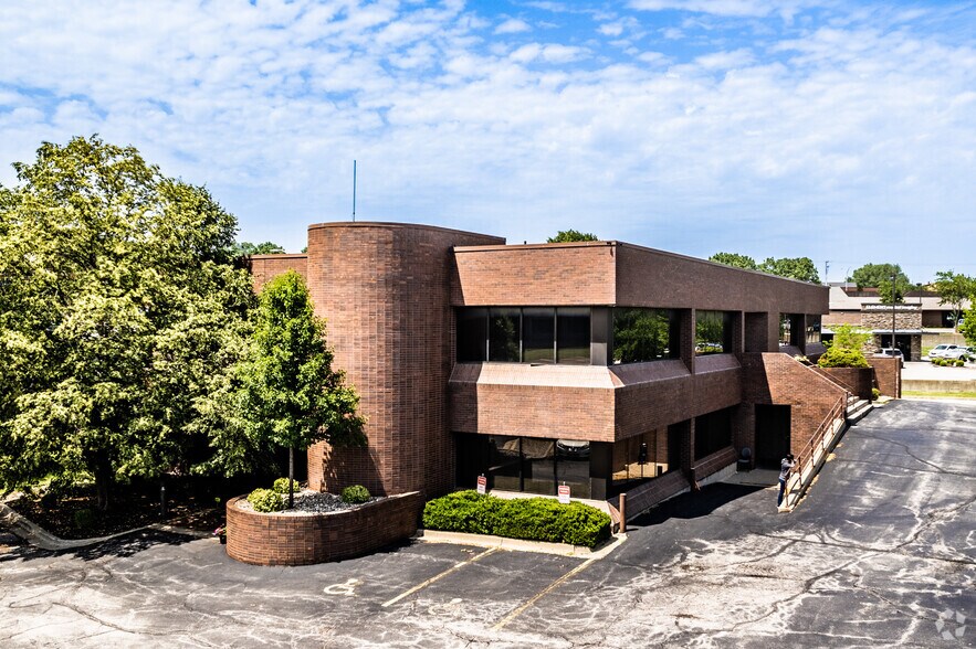 More Photos Of 11775 W 112th St, Overland Park Medical For Lease