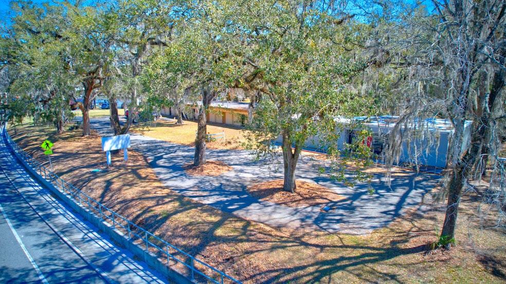 More Photos Of 629 S Broad St, Brooksville Office For Sale