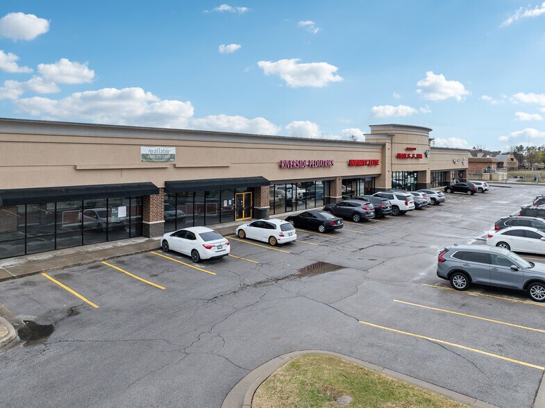 More Photos Of 9595 S Delaware Ave, Tulsa Unknown For Lease