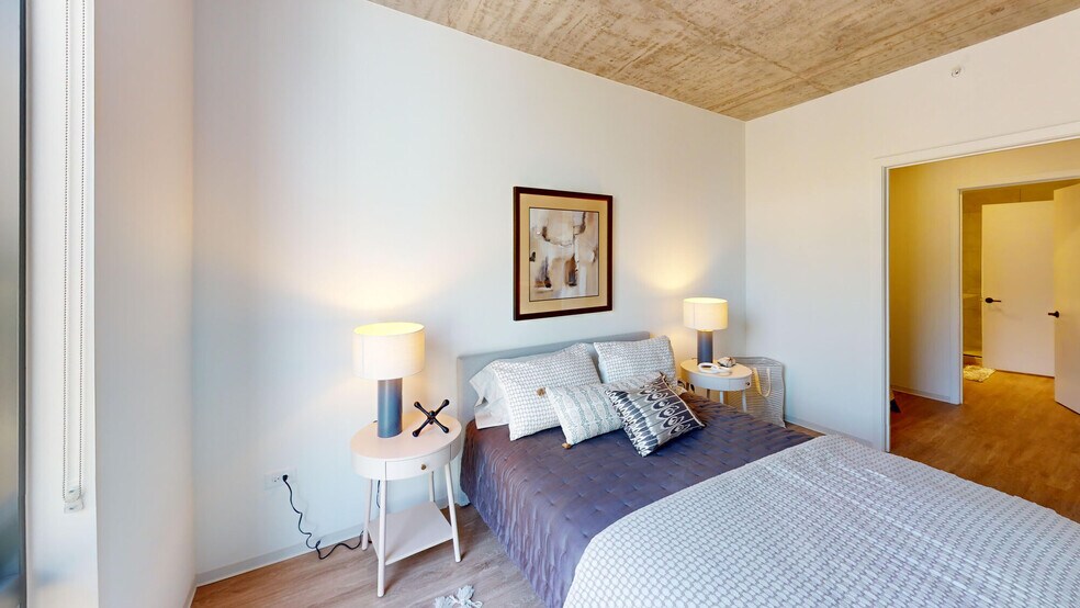 More Photos Of 1717 S Michigan Ave, Chicago Apartments For Lease