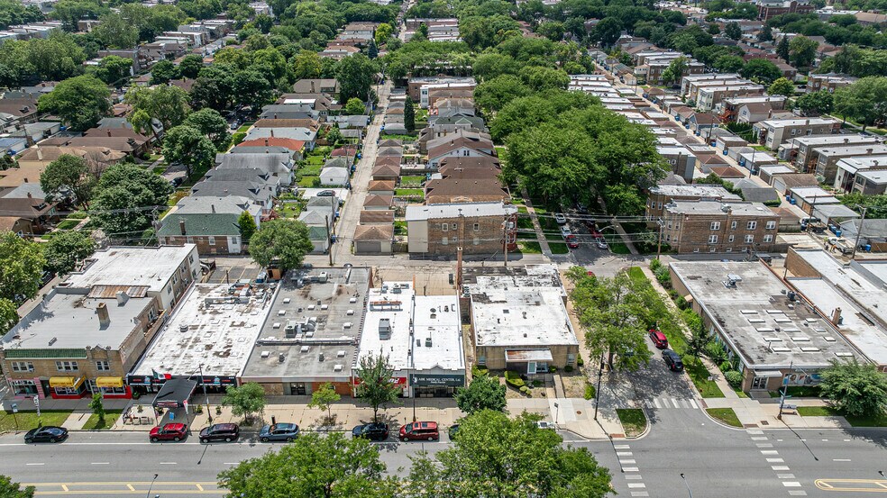 More Photos Of 2653 W Peterson Ave, Chicago General Retail For Sale