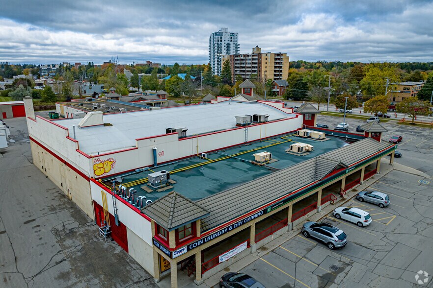 More Photos Of 666 Woolwich St, Guelph Freestanding For Lease