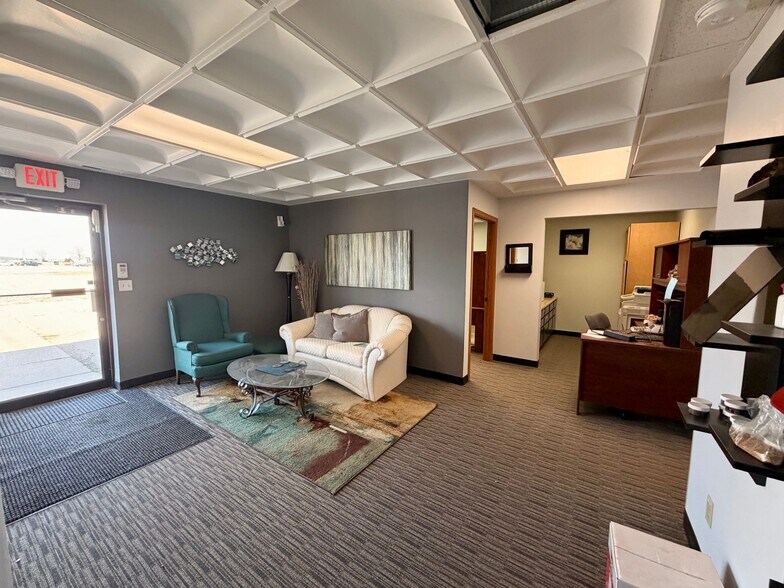 More Photos Of 4303 E 39th St, Kearney Warehouse For Sale