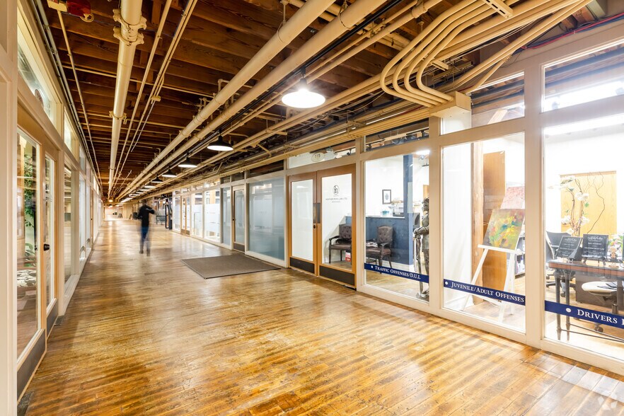 More Photos Of 200-300 E 5th Ave, Naperville Apartments For Lease