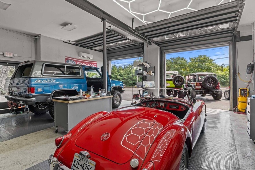 More Photos Of 715 County Rd 39, Southampton Auto Repair For Sale