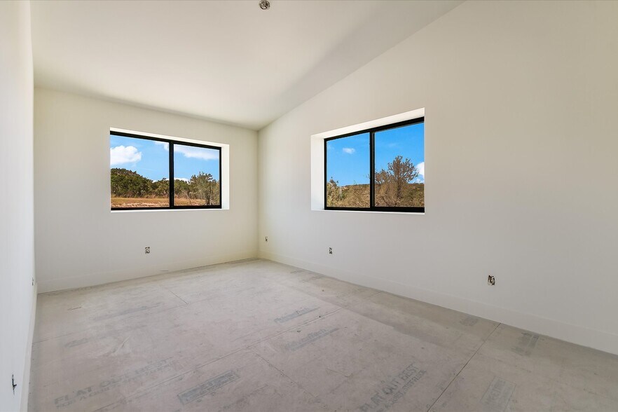 More Photos Of 451 Farrell Rd, Dripping Springs Unknown For Lease