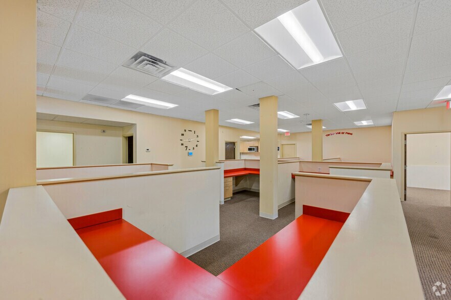 More Photos Of 3690 N Peachtree Rd, Atlanta Loft Creative Space For Lease