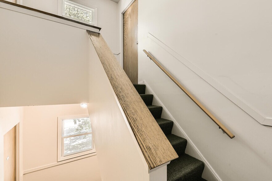 More Photos Of 9225 S Pulaski Rd, Evergreen Park Apartments For Sale