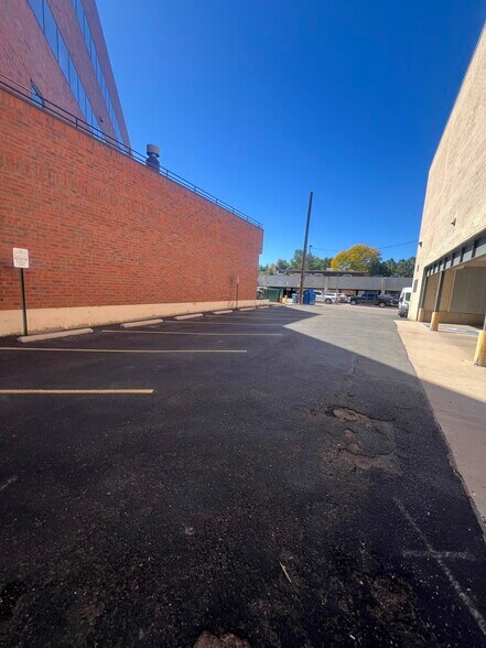 More Photos Of 677 S Colorado Blvd, Denver Office For Sale