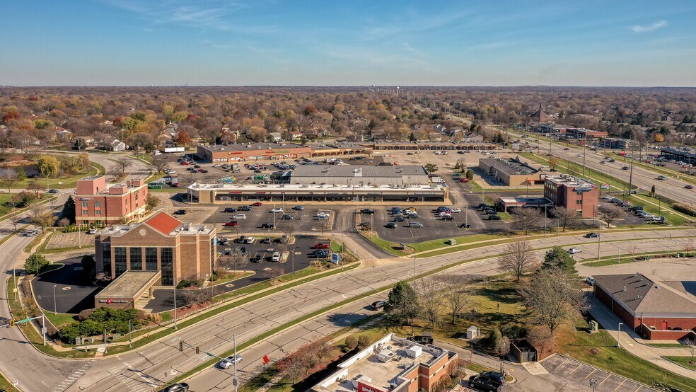 More Photos Of 1292 S Rickert Dr, Naperville Unknown For Lease