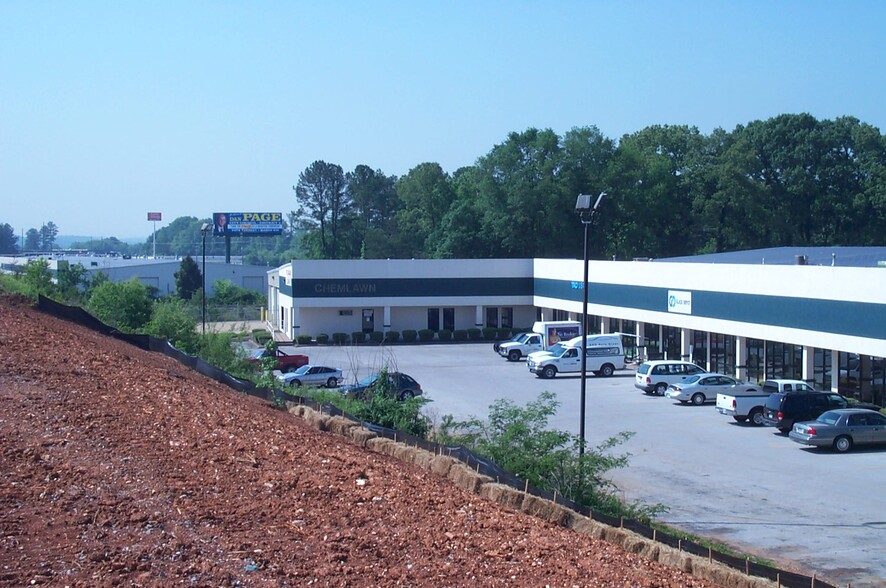 Primary Photo Of 3903 Volunteer Dr, Chattanooga Light Distribution For Lease