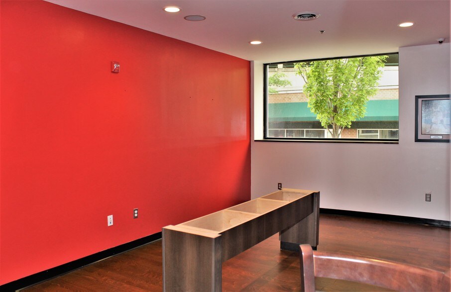 More Photos Of 204 S High St, Baltimore Restaurant For Lease