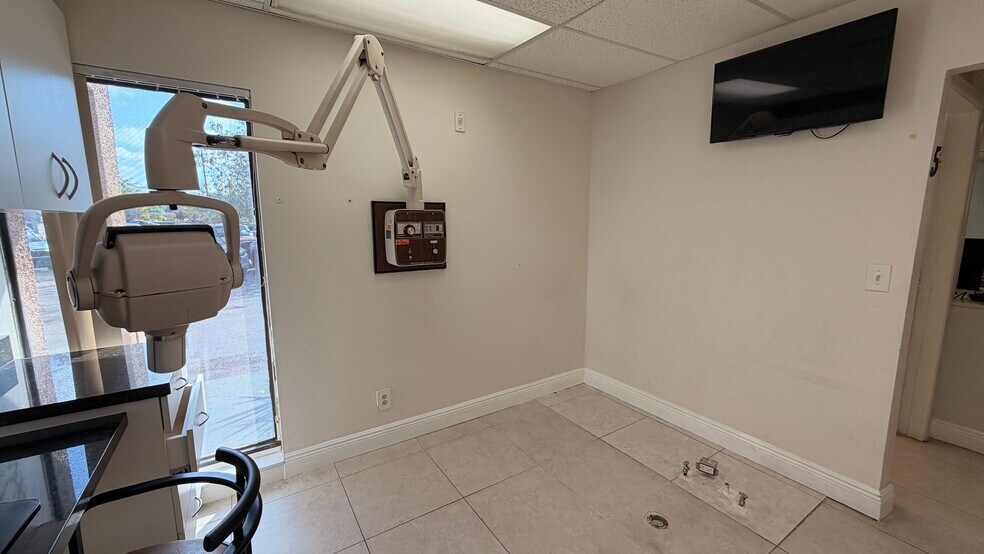 More Photos Of 2331 N State Road 7, Lauderhill Office For Sale