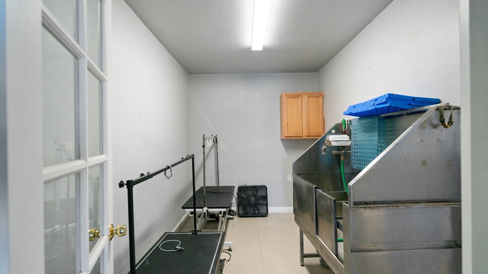 More Photos Of 16379 Foothill Blvd, Fontana Loft Creative Space For Sale