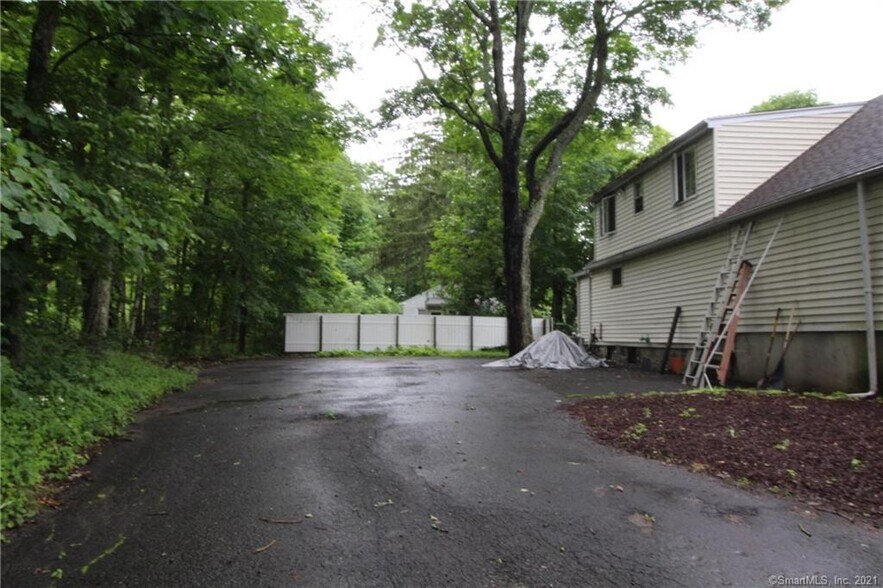 More Photos Of 1356 Southford Rd, Southbury Medical For Sale