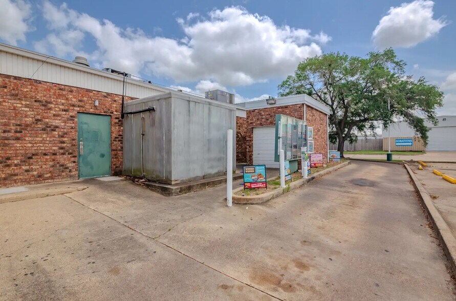 More Photos Of 4201 N Navarro St, Victoria Fast Food For Sale