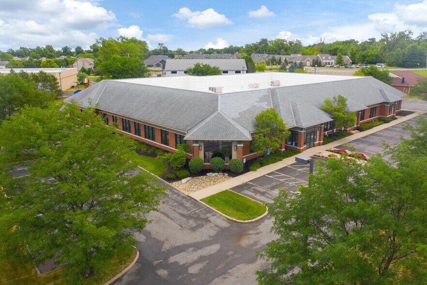 More Photos Of 10567 Sawmill Pky, Powell Office For Lease