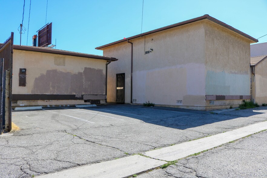 More Photos Of 1725-1733 Pacific Coast Hwy, Lomita Storefront For Lease
