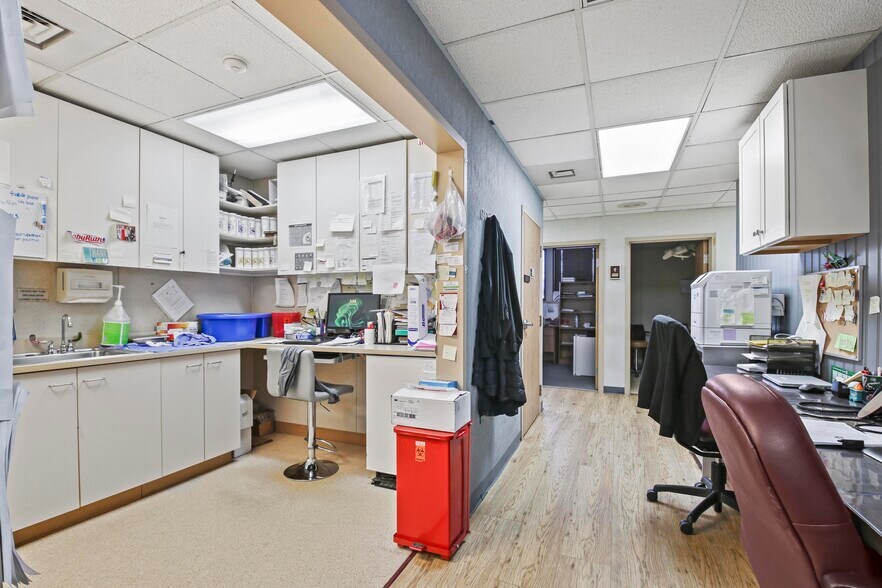 More Photos Of 200 S River St, Plains Medical For Sale
