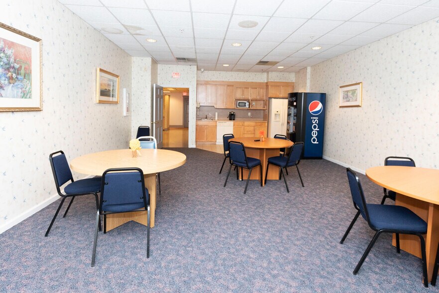More Photos Of 550 Kinderkamack Rd, Oradell Medical For Lease