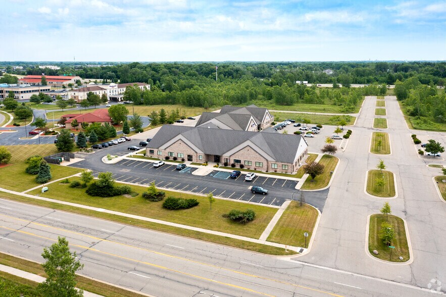 More Photos Of 8164 Executive Ct, Lansing Office For Lease