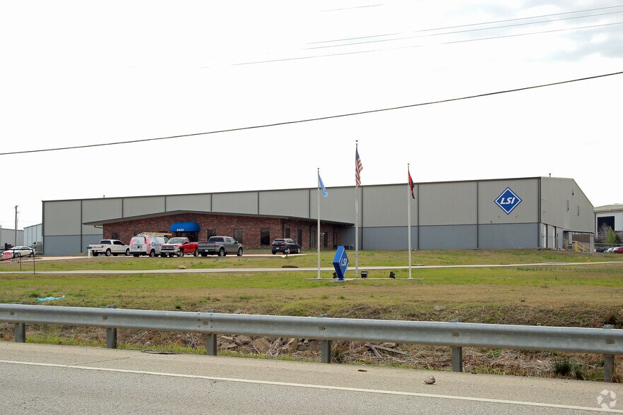 More Photos Of 6400 New Sapulpa Rd, Tulsa Warehouse For Lease