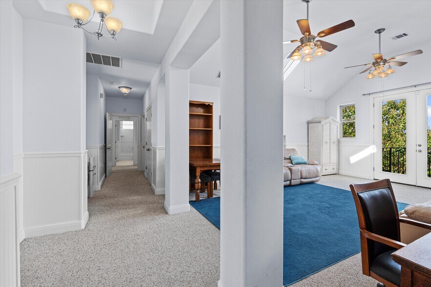 More Photos Of 1092 FM 3000, Elgin Specialty For Sale