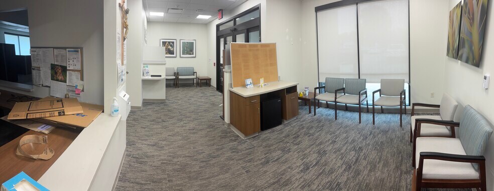 More Photos Of 1714 W Springfield Ave, Champaign Storefront For Lease