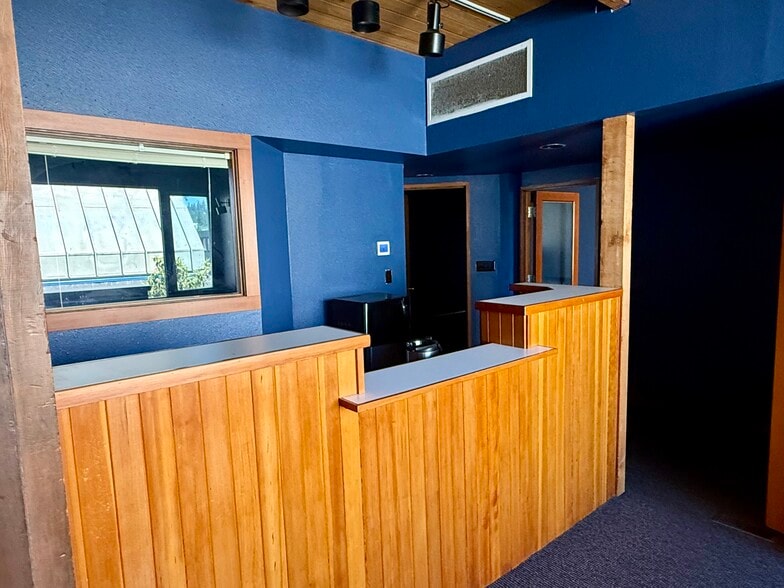 More Photos Of 1158 High St, Eugene Office For Lease