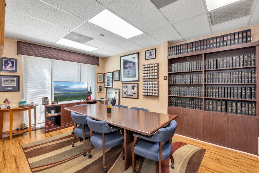 More Photos Of 6155-6187 Miami Lakes Dr E, Miami Lakes Showroom For Sale