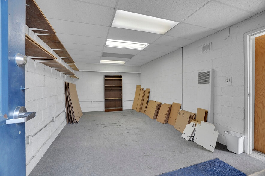 More Photos Of 211 E Simpson St, Lafayette General Retail For Sale