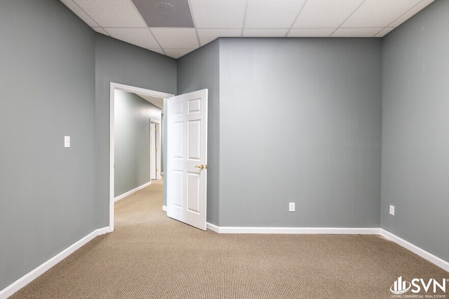 More Photos Of 1031 Wellington Way, Lexington Medical For Sale